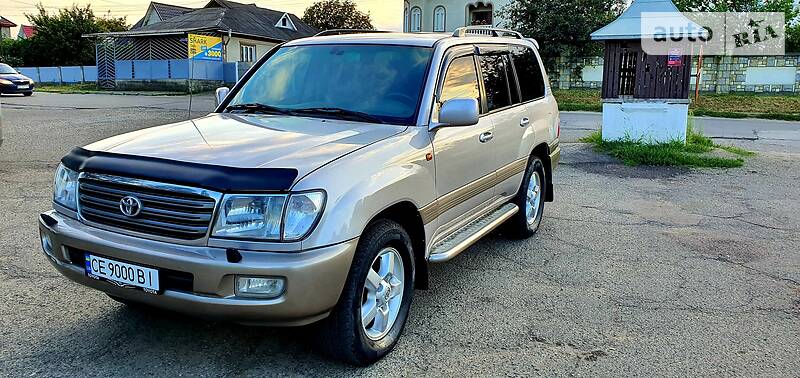 Позашляховик / Кросовер Toyota Land Cruiser 2003 в Чернівцях