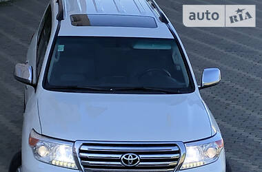 Позашляховик / Кросовер Toyota Land Cruiser 2011 в 