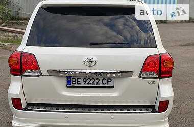 Внедорожник / Кроссовер Toyota Land Cruiser 2015 в Николаеве