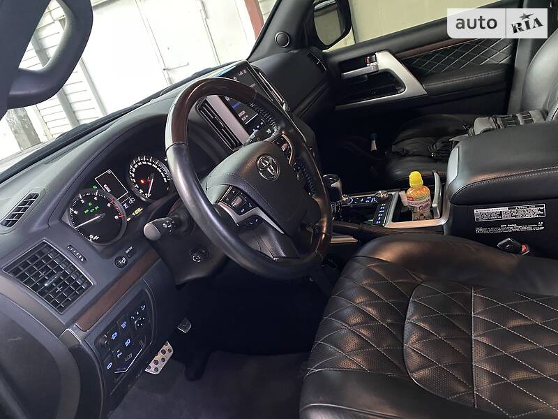 Внедорожник / Кроссовер Toyota Land Cruiser 2017 в Днепре фото 131 Внедорожник / Кроссовер Toyota Land Cruiser 2017 в Днепре