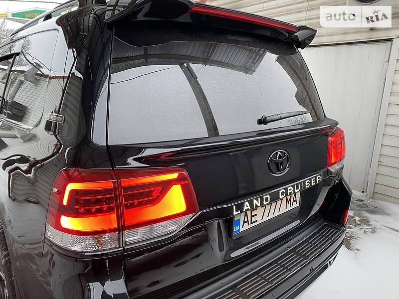 Внедорожник / Кроссовер Toyota Land Cruiser 2017 в Днепре фото 24 Внедорожник / Кроссовер Toyota Land Cruiser 2017 в Днепре