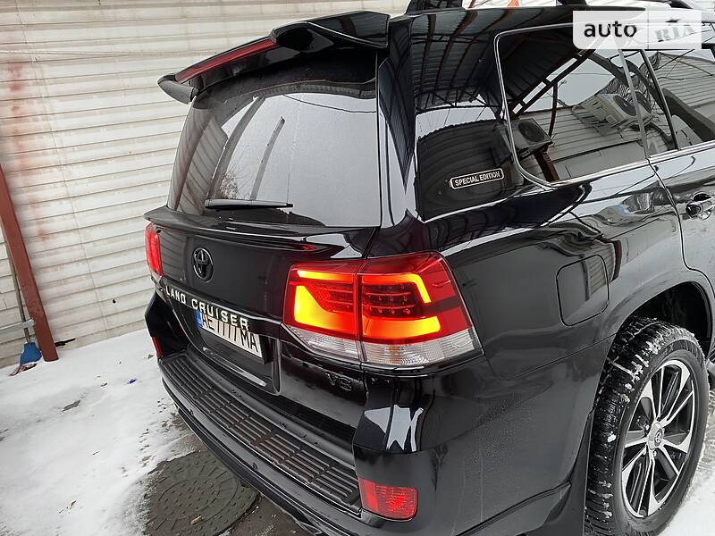 Внедорожник / Кроссовер Toyota Land Cruiser 2017 в Днепре фото 25 Внедорожник / Кроссовер Toyota Land Cruiser 2017 в Днепре