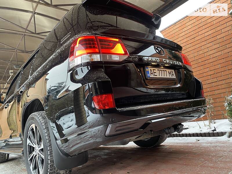 Внедорожник / Кроссовер Toyota Land Cruiser 2017 в Днепре фото 44 Внедорожник / Кроссовер Toyota Land Cruiser 2017 в Днепре