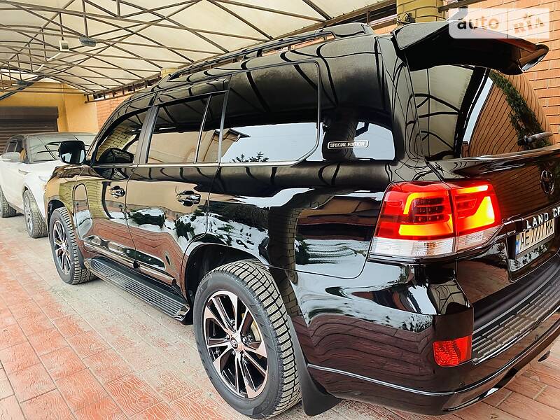Внедорожник / Кроссовер Toyota Land Cruiser 2017 в Днепре фото 49 Внедорожник / Кроссовер Toyota Land Cruiser 2017 в Днепре