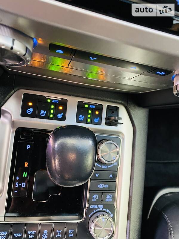 Внедорожник / Кроссовер Toyota Land Cruiser 2017 в Днепре фото 91 Внедорожник / Кроссовер Toyota Land Cruiser 2017 в Днепре