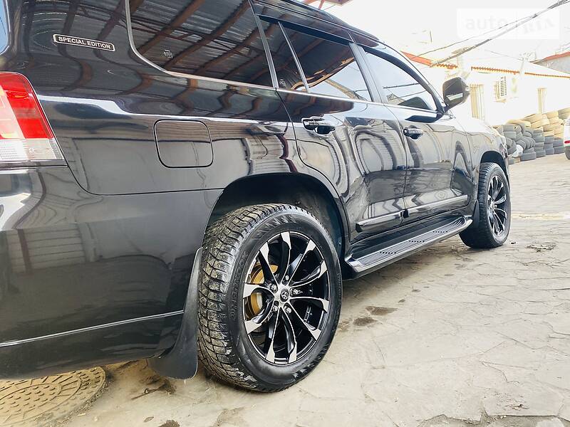 Внедорожник / Кроссовер Toyota Land Cruiser 2017 в Днепре фото 96 Внедорожник / Кроссовер Toyota Land Cruiser 2017 в Днепре