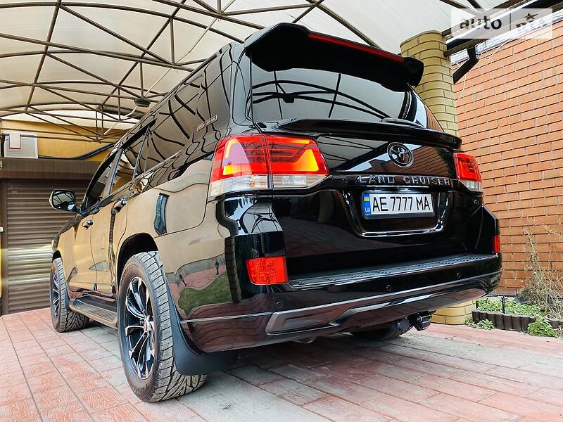 Внедорожник / Кроссовер Toyota Land Cruiser 2017 в Днепре фото 124 Внедорожник / Кроссовер Toyota Land Cruiser 2017 в Днепре