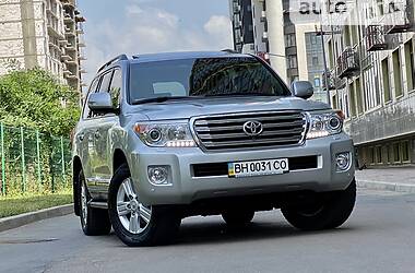 Позашляховик / Кросовер Toyota Land Cruiser 2012 в Одесі