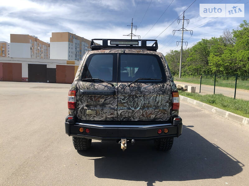 Внедорожник / Кроссовер Toyota Land Cruiser 2005 в Харькове