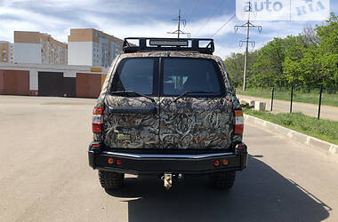 Внедорожник / Кроссовер Toyota Land Cruiser 2005 в Харькове