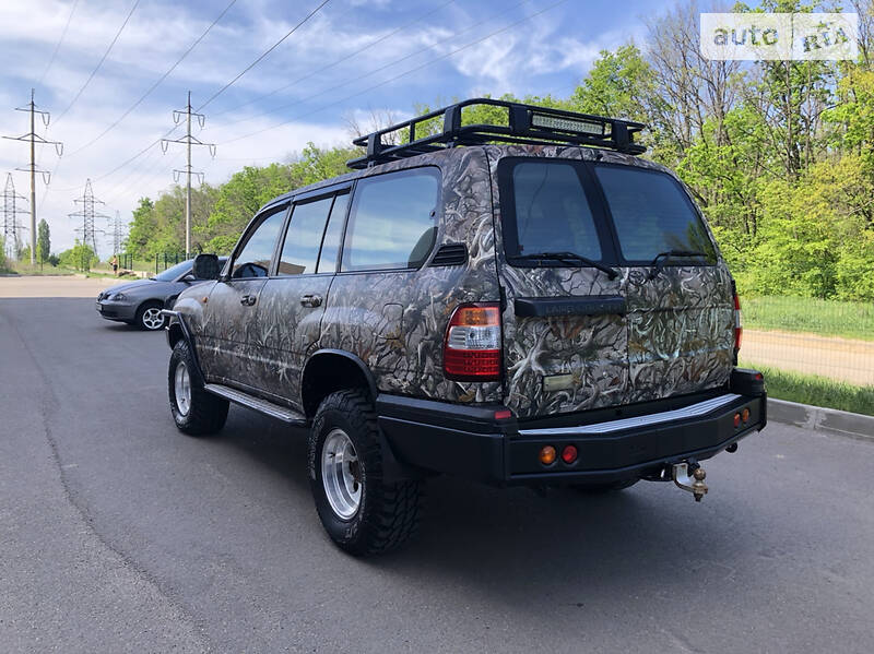Внедорожник / Кроссовер Toyota Land Cruiser 2005 в Харькове