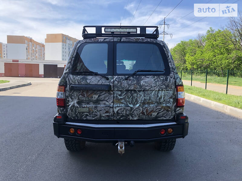 Внедорожник / Кроссовер Toyota Land Cruiser 2005 в Харькове