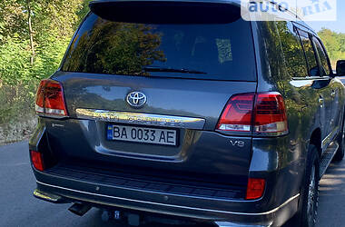 Внедорожник / Кроссовер Toyota Land Cruiser 2013 в Добровеличковке