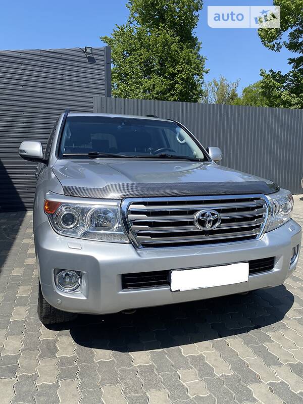 Внедорожник / Кроссовер Toyota Land Cruiser 2012 в Черновцах