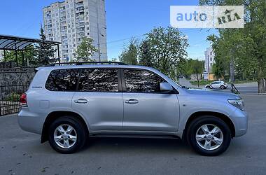 Позашляховик / Кросовер Toyota Land Cruiser 2011 в Києві