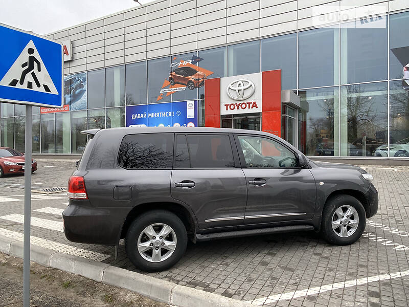 Позашляховик / Кросовер Toyota Land Cruiser 2011 в Львові фото 35 Позашляховик / Кросовер Toyota Land Cruiser 2011 в Львові