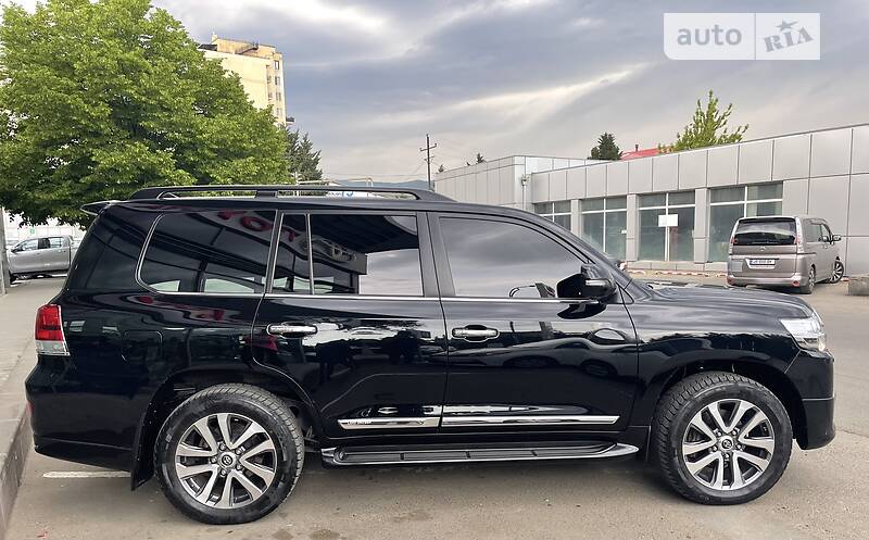 Позашляховик / Кросовер Toyota Land Cruiser 2019 в Києві фото 9 Позашляховик / Кросовер Toyota Land Cruiser 2019 в Києві