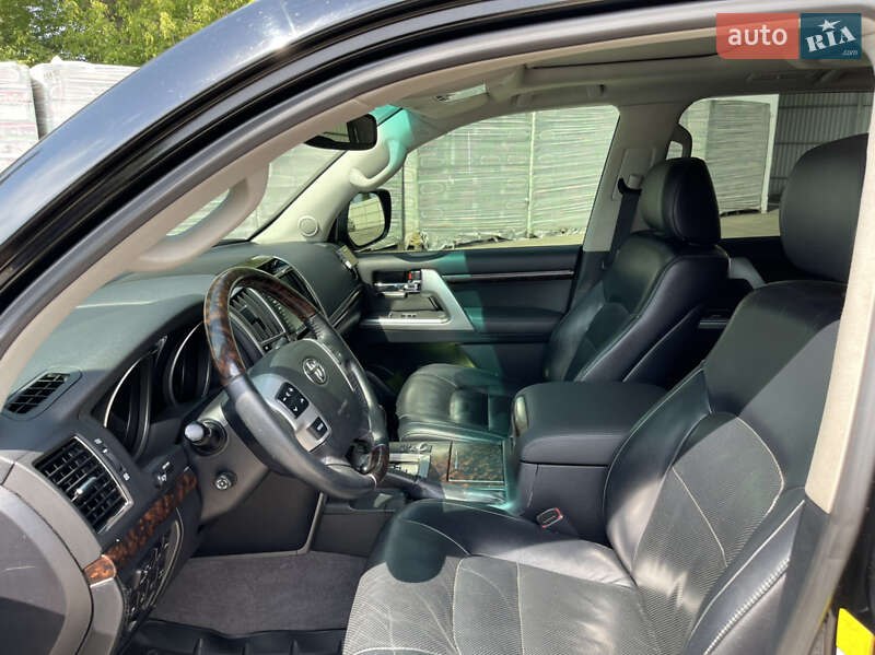 Внедорожник / Кроссовер Toyota Land Cruiser 2013 в Кременчуге