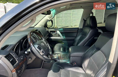 Позашляховик / Кросовер Toyota Land Cruiser 2013 в 