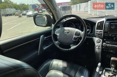 Позашляховик / Кросовер Toyota Land Cruiser 2013 в 