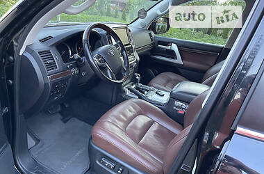 Позашляховик / Кросовер Toyota Land Cruiser 2016 в 