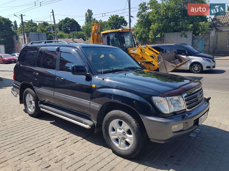 Внедорожник / Кроссовер Toyota Land Cruiser 2004 в Одессе