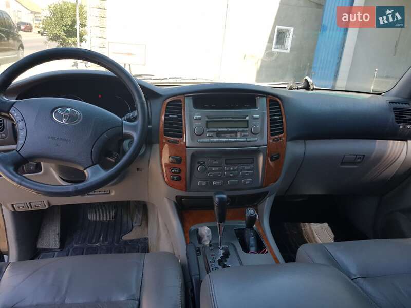Внедорожник / Кроссовер Toyota Land Cruiser 2004 в Одессе
