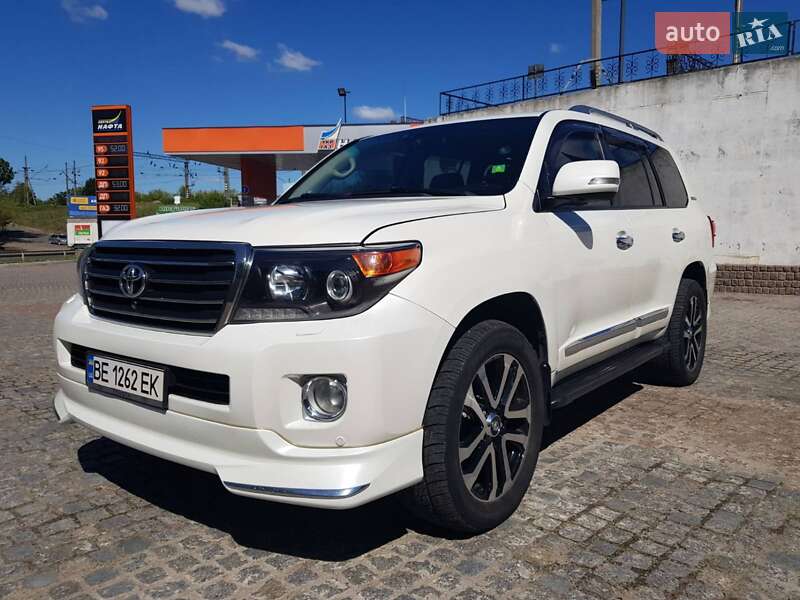 Внедорожник / Кроссовер Toyota Land Cruiser 2014 в Первомайске
