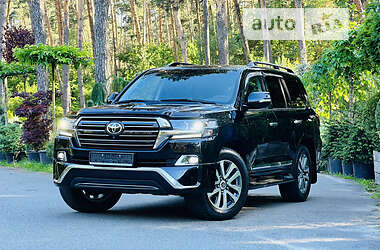 Внедорожник / Кроссовер Toyota Land Cruiser 2017 в Киеве