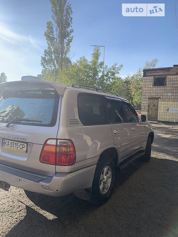 Внедорожник / Кроссовер Toyota Land Cruiser 2002 в Киеве