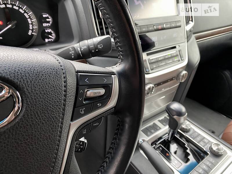 Внедорожник / Кроссовер Toyota Land Cruiser 2020 в Киеве