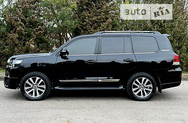 Позашляховик / Кросовер Toyota Land Cruiser 2018 в 