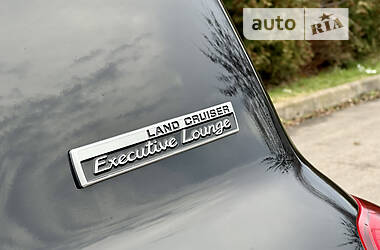 Позашляховик / Кросовер Toyota Land Cruiser 2018 в 
