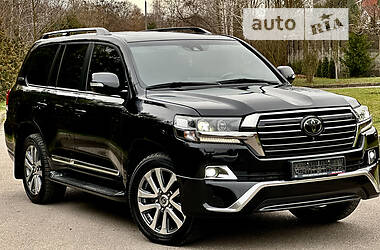 Позашляховик / Кросовер Toyota Land Cruiser 2018 в 