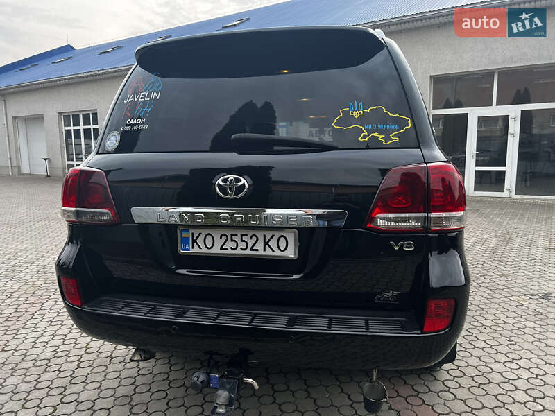 Внедорожник / Кроссовер Toyota Land Cruiser 2011 в Ужгороде