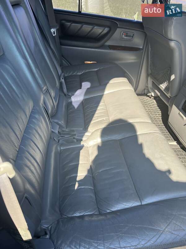 Внедорожник / Кроссовер Toyota Land Cruiser 2000 в Вышгороде