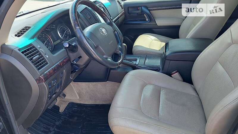 Внедорожник / Кроссовер Toyota Land Cruiser 2010 в Днепре