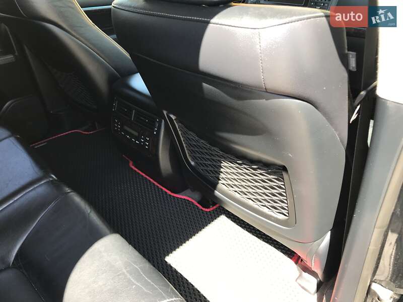 Внедорожник / Кроссовер Toyota Land Cruiser 2011 в Кривом Роге