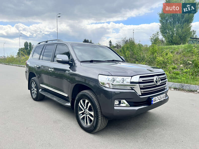 Внедорожник / Кроссовер Toyota Land Cruiser 2017 в Киеве