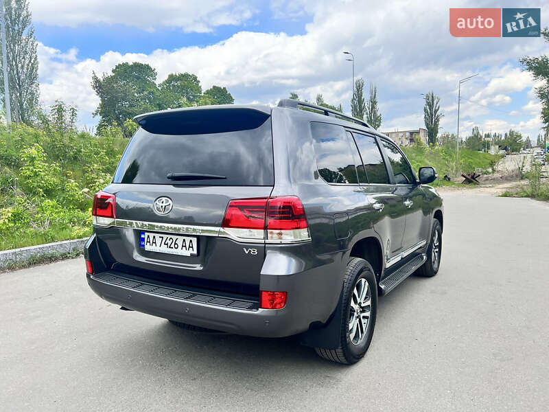 Внедорожник / Кроссовер Toyota Land Cruiser 2017 в Киеве