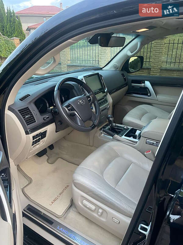 Внедорожник / Кроссовер Toyota Land Cruiser 2019 в Киеве