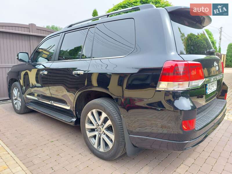 Внедорожник / Кроссовер Toyota Land Cruiser 2016 в Киеве