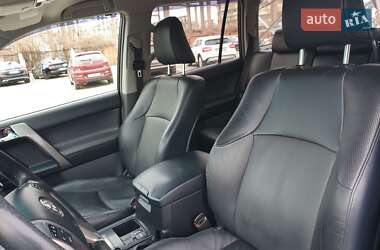 Внедорожник / Кроссовер Toyota Land Cruiser 2012 в Киеве