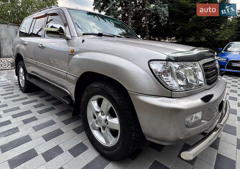 Позашляховик / Кросовер Toyota Land Cruiser 2003 в Мукачевому