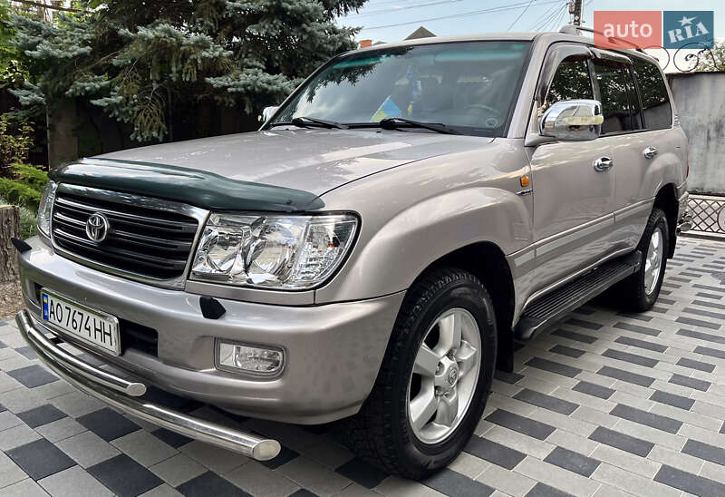 Внедорожник / Кроссовер Toyota Land Cruiser 2003 в Мукачево