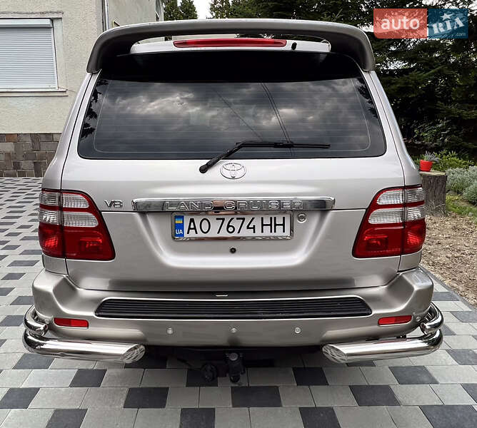 Позашляховик / Кросовер Toyota Land Cruiser 2003 в Мукачевому