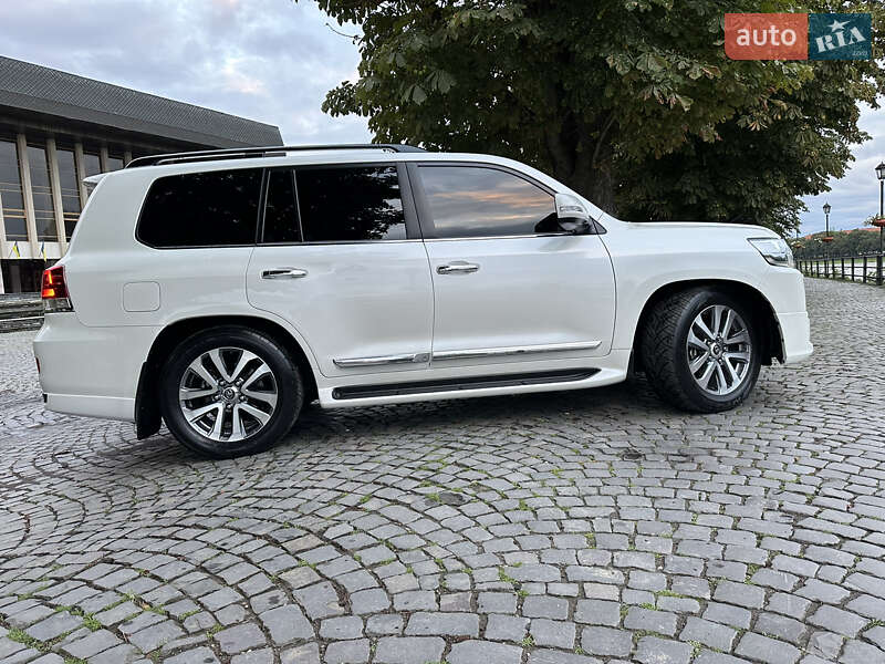 Внедорожник / Кроссовер Toyota Land Cruiser 2019 в Ужгороде