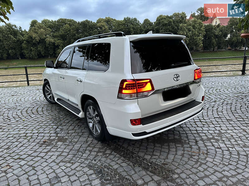 Внедорожник / Кроссовер Toyota Land Cruiser 2019 в Ужгороде