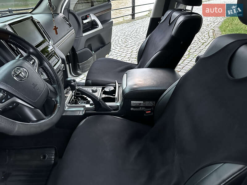 Внедорожник / Кроссовер Toyota Land Cruiser 2019 в Ужгороде
