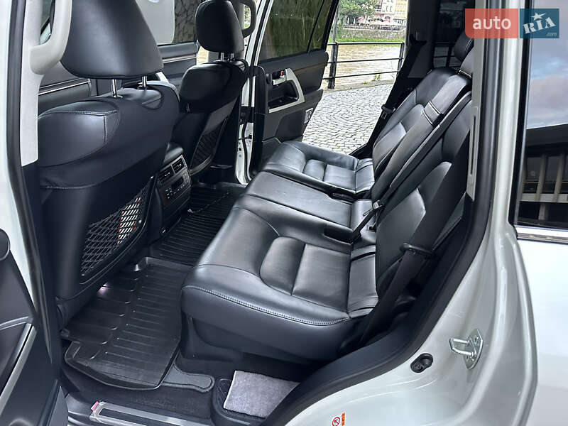 Внедорожник / Кроссовер Toyota Land Cruiser 2019 в Ужгороде
